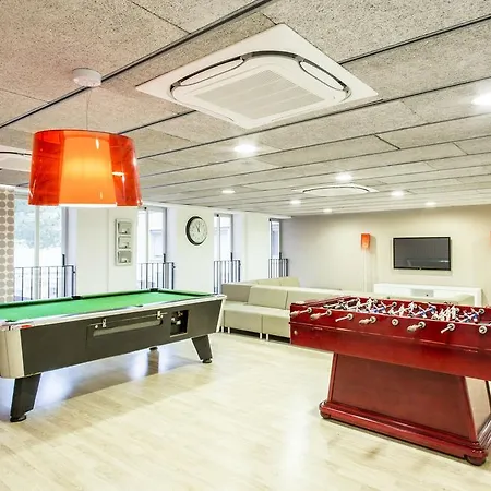 Residencia Universitaria Resa La Ciutadella Apartment *